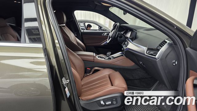 BMW X6 (G06) xDrive40i M Sport 2022 — фото 11
