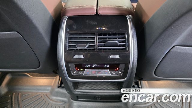 BMW X6 (G06) xDrive40i M Sport 2022 — фото 18