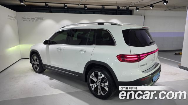 Mercedes-Benz EQB (X243) EQB300 4MATIC Progressive 2026 — фото 3
