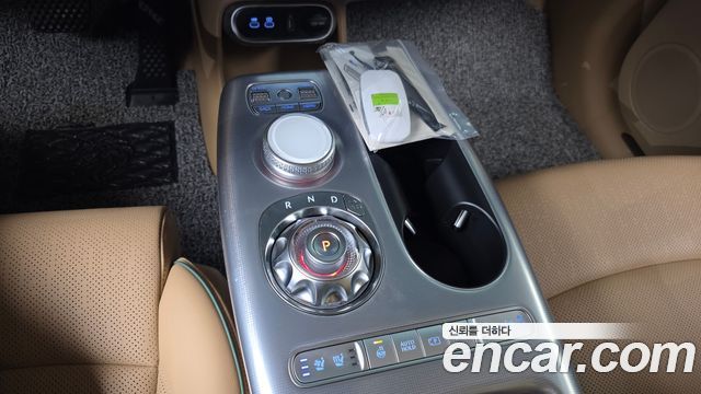 Genesis GV60 Standard AWD 2022 — фото 9