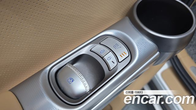 Genesis GV60 Standard AWD 2022 — фото 19