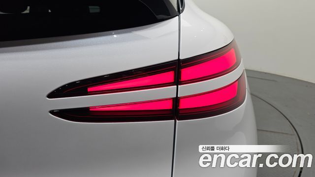 Genesis GV60 Standard AWD 2022 — фото 23
