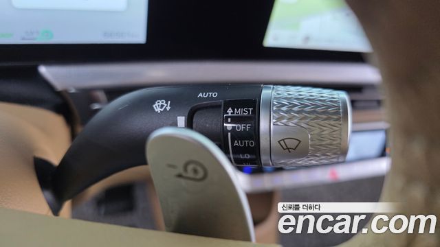 Genesis GV60 Standard AWD 2022 — фото 29