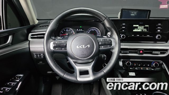 Kia K5 (III) 2.0 Trendy 2023 — фото 18