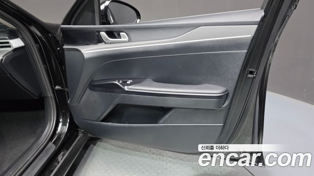 Kia K5 (III) 2.0 Trendy 2023 — фото 30
