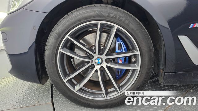 BMW 5 Series (G30) 523d M Sport 2023 — фото 5