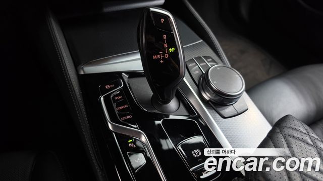 BMW 5 Series (G30) 523d M Sport 2023 — фото 9