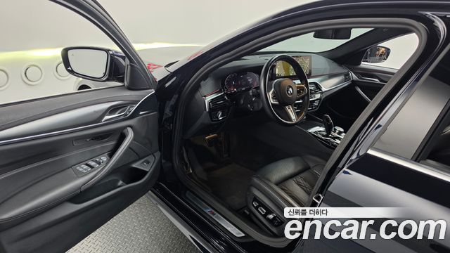BMW 5 Series (G30) 523d M Sport 2023 — фото 10