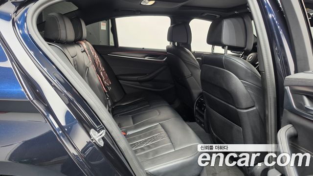 BMW 5 Series (G30) 523d M Sport 2023 — фото 12