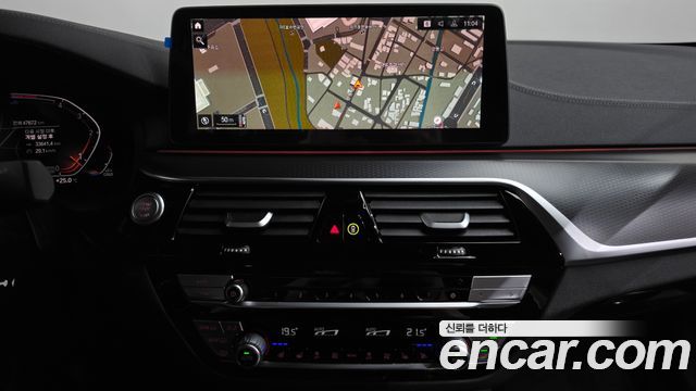 BMW 5 Series (G30) 523d M Sport 2023 — фото 14