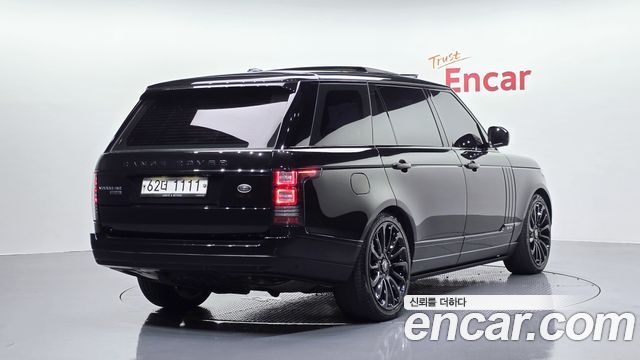 Land Rover Range Rover (IV) 4.4 SDV8 Vogue SE LWB DIESEL 2016 — фото 2