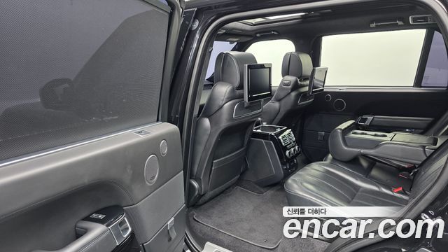 Land Rover Range Rover (IV) 4.4 SDV8 Vogue SE LWB DIESEL 2016 — фото 12