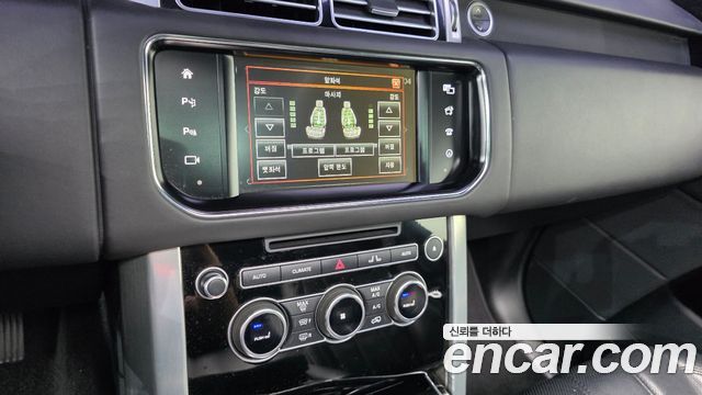 Land Rover Range Rover (IV) 4.4 SDV8 Vogue SE LWB DIESEL 2016 — фото 15