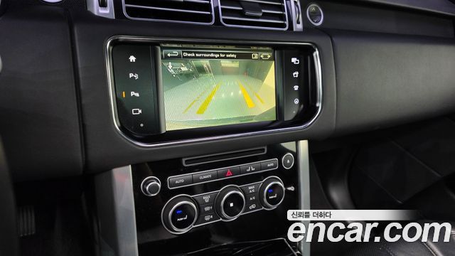 Land Rover Range Rover (IV) 4.4 SDV8 Vogue SE LWB DIESEL 2016 — фото 16