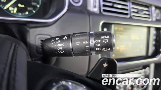 Land Rover Range Rover (IV) 4.4 SDV8 Vogue SE LWB DIESEL 2016 — фото 20