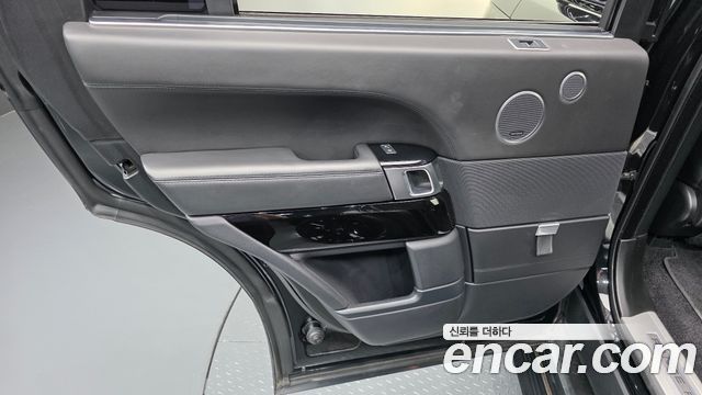 Land Rover Range Rover (IV) 4.4 SDV8 Vogue SE LWB DIESEL 2016 — фото 25