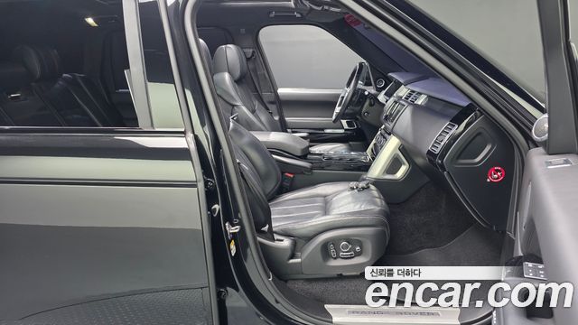 Land Rover Range Rover (IV) 4.4 SDV8 Vogue SE LWB DIESEL 2016 — фото 26