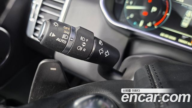 Land Rover Range Rover (IV) 4.4 SDV8 Vogue SE LWB DIESEL 2016 — фото 27