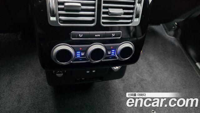 Land Rover Range Rover (IV) 4.4 SDV8 Vogue SE LWB DIESEL 2016 — фото 28