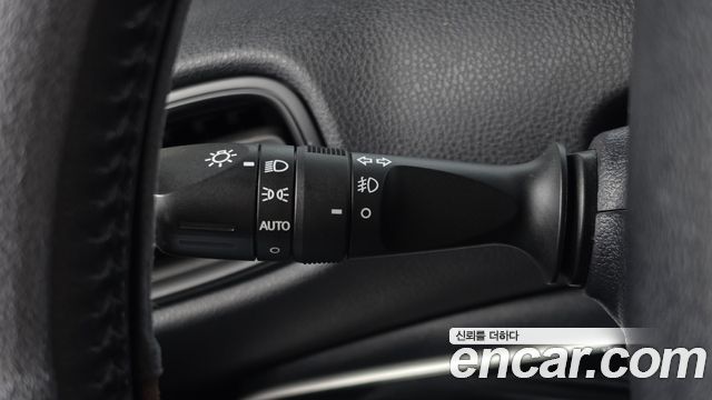 Toyota Prius (IV) 1.8 E 2017 — фото 14