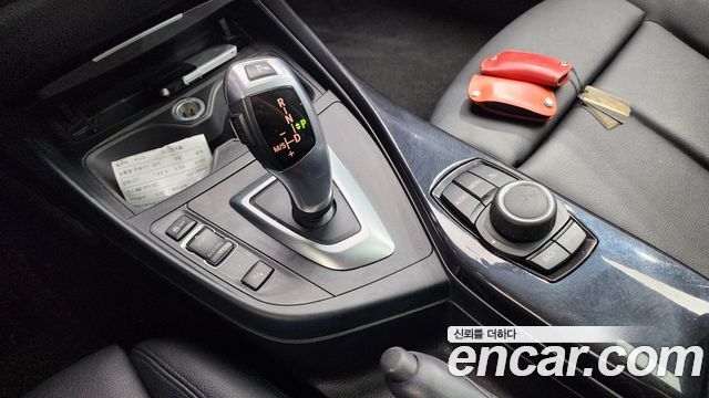 BMW 1 Series (F20) 118d Sport 5Door 2015 — фото 9