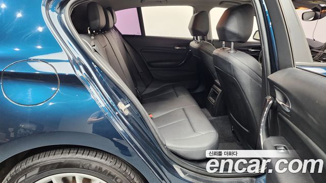BMW 1 Series (F20) 118d Sport 5Door 2015 — фото 12