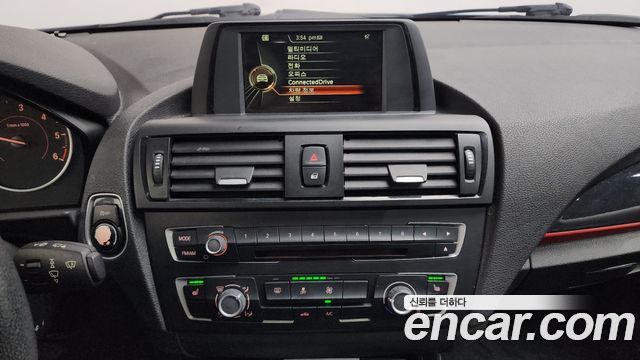 BMW 1 Series (F20) 118d Sport 5Door 2015 — фото 13