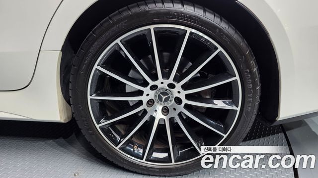 Mercedes-Benz CLS-Class (C257) CLS400d 4MATIC AMG Line 2019 — фото 21