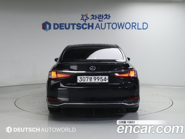 Lexus ES300h (VII) Luxury Plus 2019 — фото 4