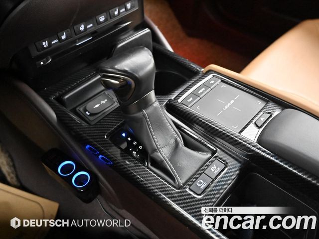 Lexus ES300h (VII) Luxury Plus 2019 — фото 9