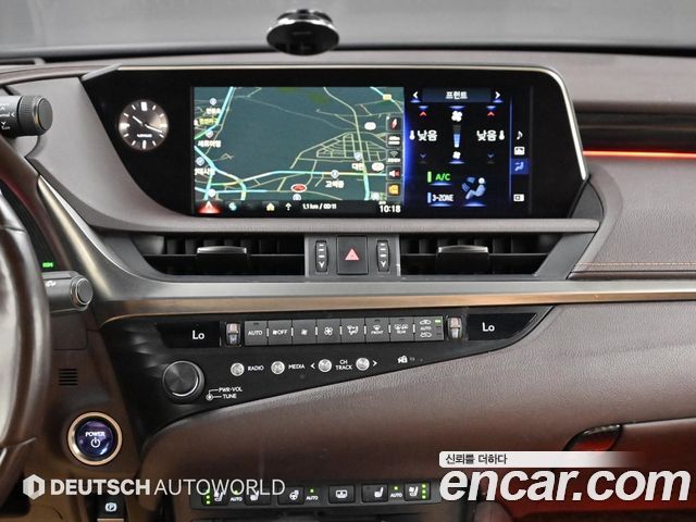 Lexus ES300h (VII) Luxury Plus 2019 — фото 18