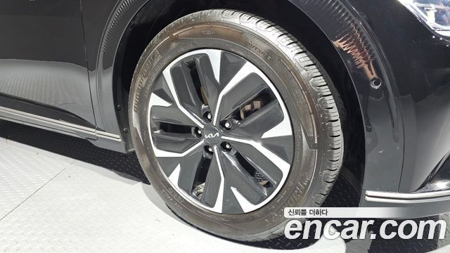 Kia EV6 Long Range Earth 2023 — фото 21