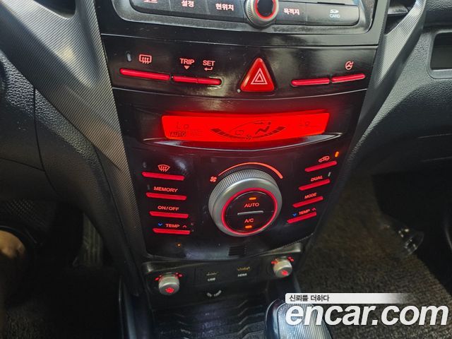 KG Mobility (SsangYong) Tivoli LX 2WD 2017 — фото 16
