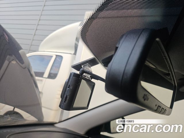 KG Mobility (SsangYong) Tivoli LX 2WD 2017 — фото 17
