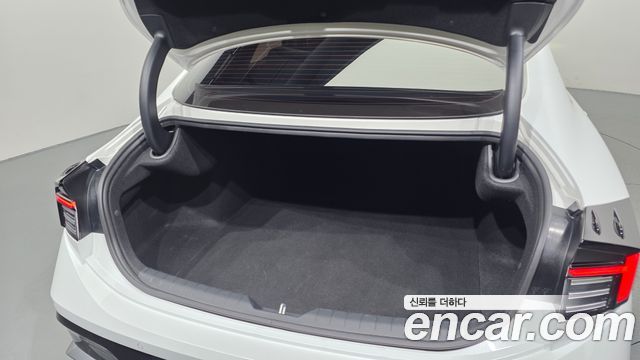 Hyundai Sonata The Edge (DN8) 2.0 Premium 2024 — фото 17