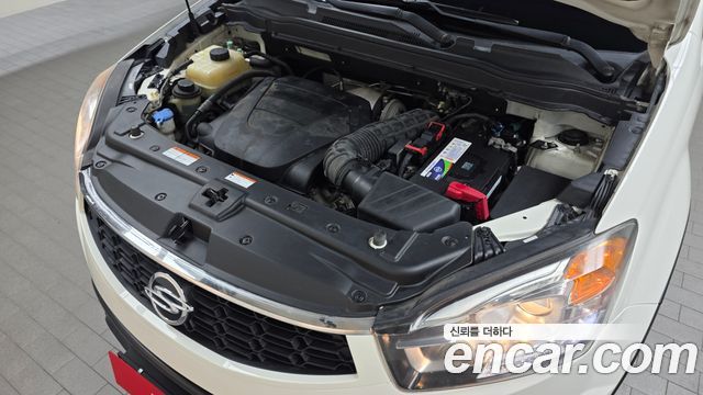 KG Mobility (SsangYong) Korando C 2.0 CVT 2WD Deluxe 2015 — фото 6