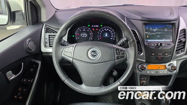 KG Mobility (SsangYong) Korando C 2.0 CVT 2WD Deluxe 2015 — фото 13