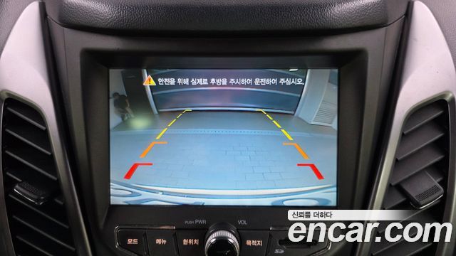 KG Mobility (SsangYong) Korando C 2.0 CVT 2WD Deluxe 2015 — фото 14