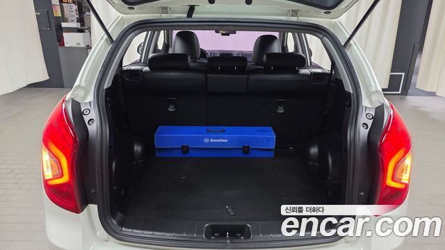 KG Mobility (SsangYong) Korando C 2.0 CVT 2WD Deluxe 2015 — фото 16