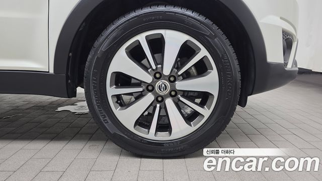 KG Mobility (SsangYong) Korando C 2.0 CVT 2WD Deluxe 2015 — фото 21