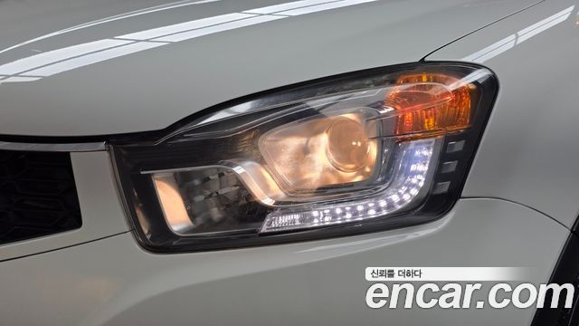 KG Mobility (SsangYong) Korando C 2.0 CVT 2WD Deluxe 2015 — фото 22