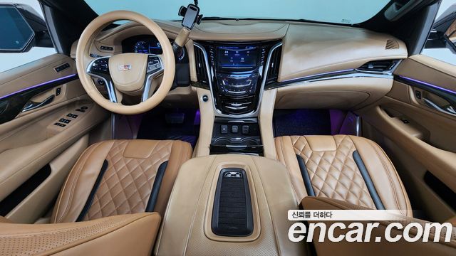 Cadillac Escalade 6.2 ESV 4th 2018 — фото 7