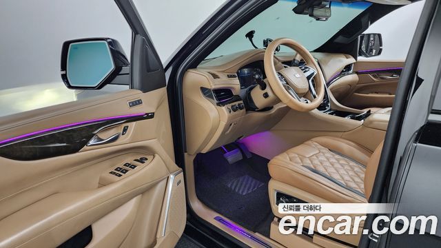 Cadillac Escalade 6.2 ESV 4th 2018 — фото 10