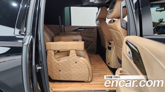 Cadillac Escalade 6.2 ESV 4th 2018 — фото 11