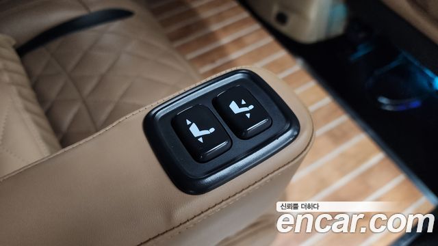 Cadillac Escalade 6.2 ESV 4th 2018 — фото 18