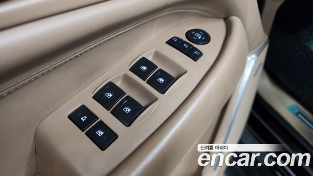 Cadillac Escalade 6.2 ESV 4th 2018 — фото 37