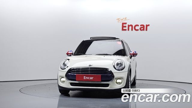 MINI Cooper D 5Door Mid 3rd 2016 — фото 3