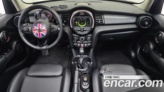 MINI Cooper D 5Door Mid 3rd 2016 — фото 7