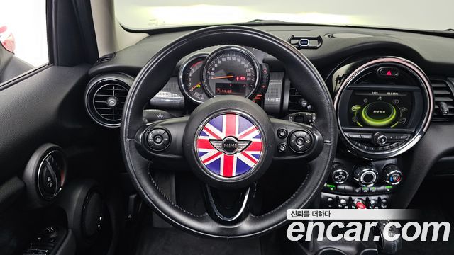 MINI Cooper D 5Door Mid 3rd 2016 — фото 13