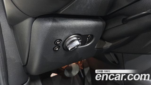 MINI Cooper D 5Door Mid 3rd 2016 — фото 18